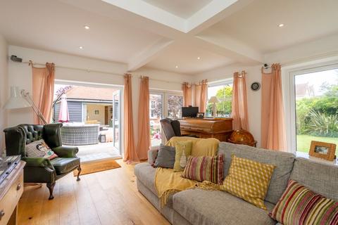 17 Elm Grove, Barnham, Bognor Regis, PO22 0HJ