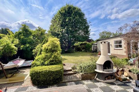 17 Elm Grove, Barnham, Bognor Regis, PO22 0HJ