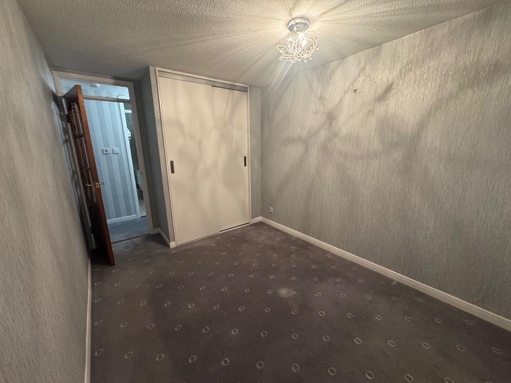 South Maybury Court - Bedroom