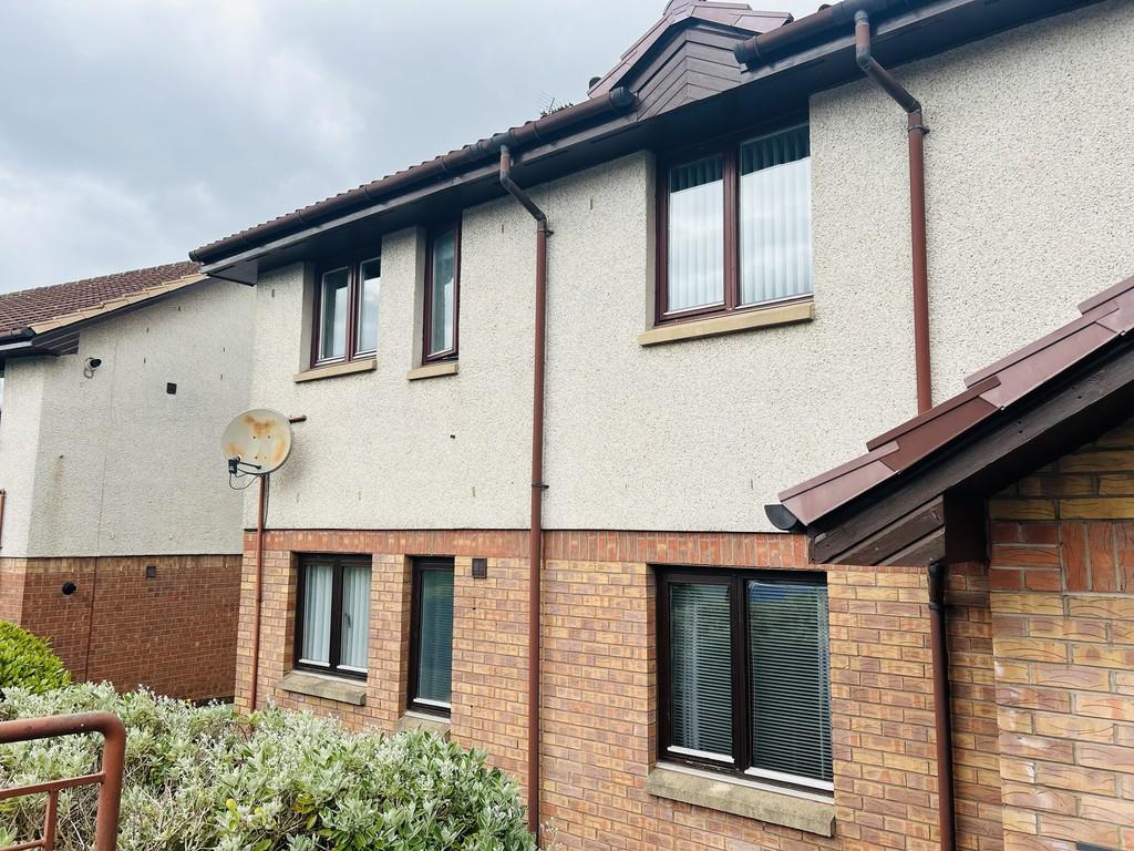 Eastcroft Drive, Polmont 2 bed apartment to rent £800 pcm (£185 pw)