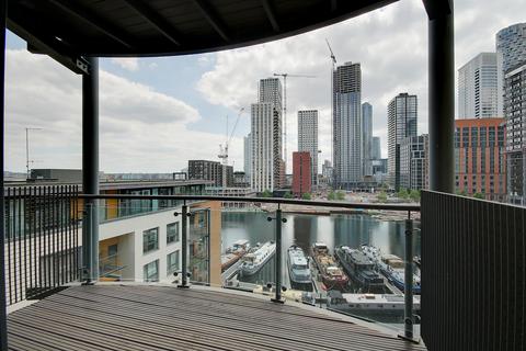 2 bedroom apartment to rent, Boardwalk Place London E14