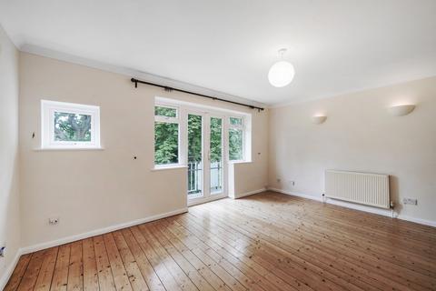 2 bedroom flat for sale, Lovelace Gardens, Surbiton KT6