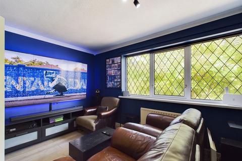 65 Lloyds Head, Jackfield, Telford, TF8 7LZ