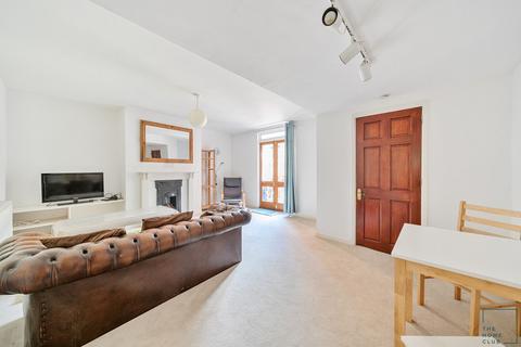 1 bedroom ground floor maisonette to rent, Martyr Road, Guildford GU1