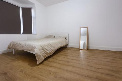 Property to rent, Dover Road, Edmonton N9