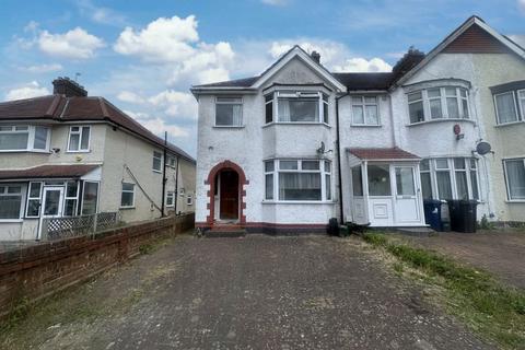 3 bedroom terraced house for sale, Cornwall Avenue, Southall