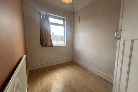 12 Cornwall Avenue, Southall, UB1 2TA