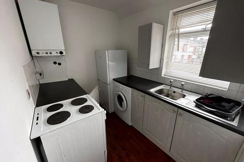 1 bedroom apartment to rent, Queens Drive, Liverpool