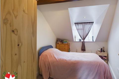 44 Foxglove Close, Abbeymead, Gloucester, GL4 4DX