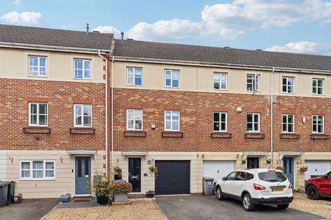 3 bedroom terraced house for sale, Vanguard Close, High Wycombe HP12