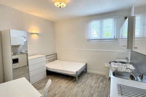 1 bedroom in a house share to rent, Great Norwood Street, Cheltenham GL50