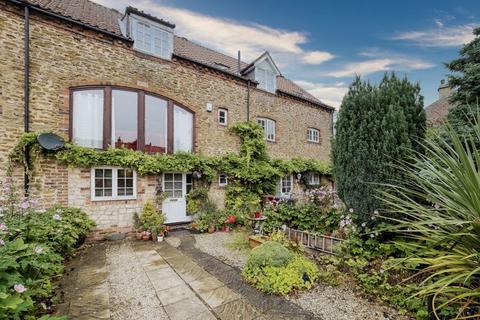 3 bedroom cottage for sale, Church Farm Mews, Burton-Upon-Stather