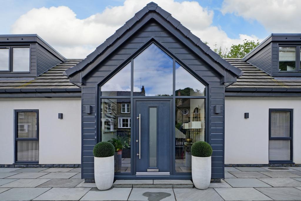 Contemporary porch