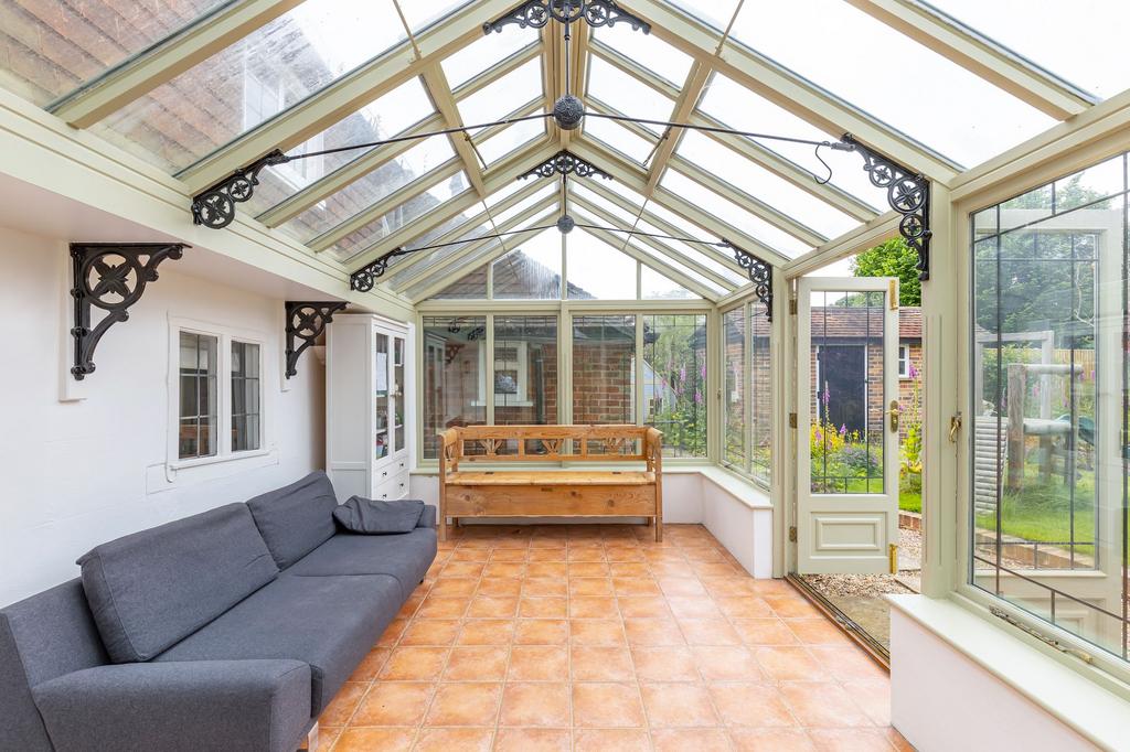 Spacious conservatory