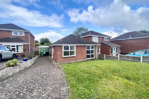 2 bedroom semi-detached bungalow for sale, Gayfield Avenue, Brierley Hill DY5