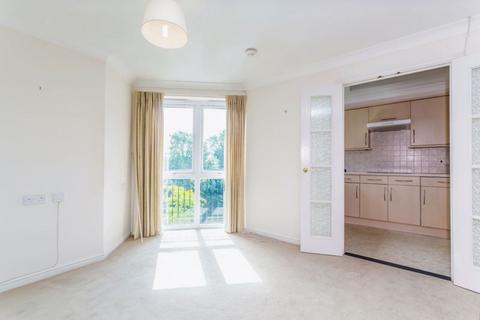1 bedroom flat for sale, High Street, Edenbridge TN8