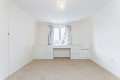 1 bedroom flat for sale, High Street, Edenbridge TN8