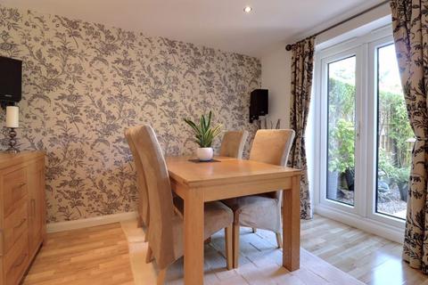 3 bedroom end of terrace house for sale, St. Peters Gardens, Stafford ST17