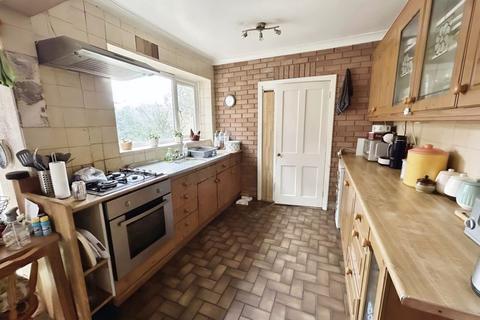 3 bedroom end of terrace house for sale, Layton Road, Poole BH12
