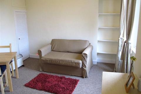 1 bedroom flat to rent, Beaverbank Place, Edinburgh, EH7