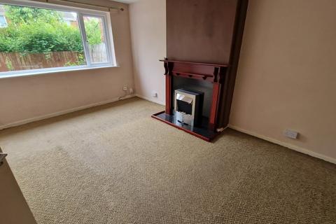 3 bedroom semi-detached house to rent, Greaves Crescent, Willenhall, West Midlands, WV12