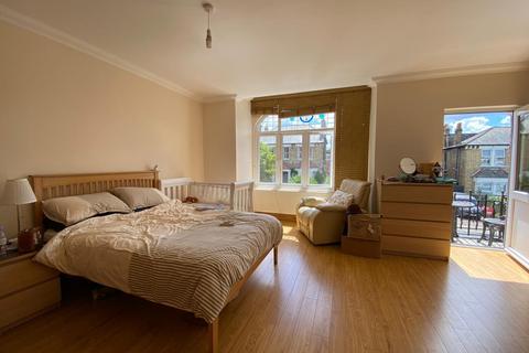 2 bedroom apartment to rent, London SW16
