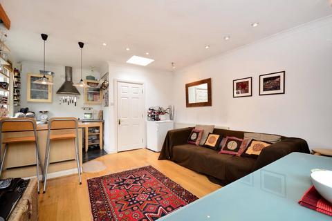 2 bedroom flat to rent, Cavendish Road, Clapham South, London, SW12