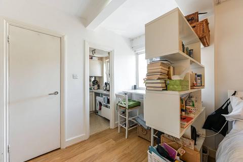 Studio to rent, Sloane Avenue, Chelsea, London, SW3