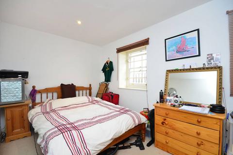 2 bedroom flat to rent, Cornwall Gardens, South Kensington, London, SW7