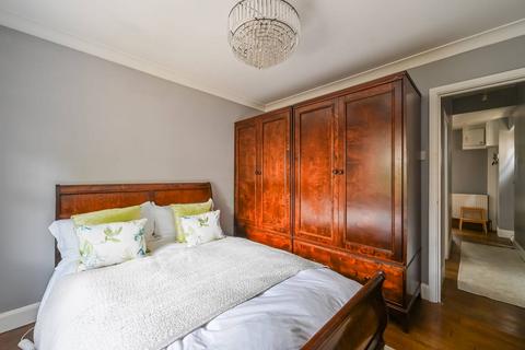 2 bedroom flat to rent, Buckingham Road,, Alexandra Park, London, N22