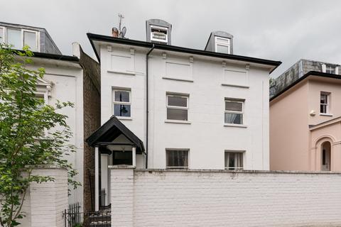 2 bedroom apartment for sale, Gipsy Hill, London, SE19