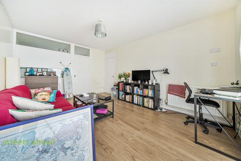 1 bedroom apartment to rent, Alexandra Walk, London, SE19