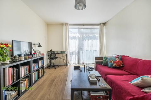 1 bedroom apartment to rent, Alexandra Walk, London, SE19