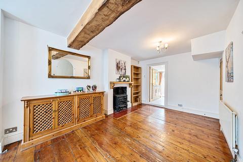 2 bedroom terraced house for sale, Pelton Road, London