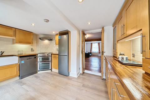 2 bedroom terraced house for sale, Pelton Road, London