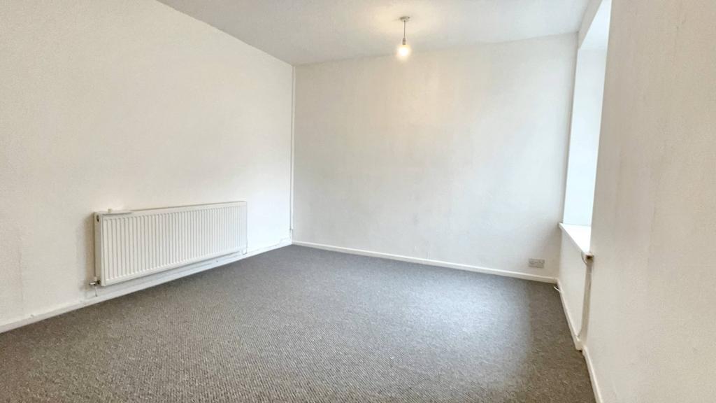 Islwyn Street, Cwmfelinfach Ynysddu NP11 3 bed end of terrace house to