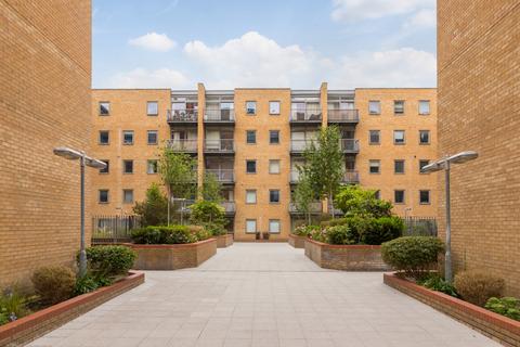 2 bedroom flat for sale, Turner House, Cassilis Road, London, E14