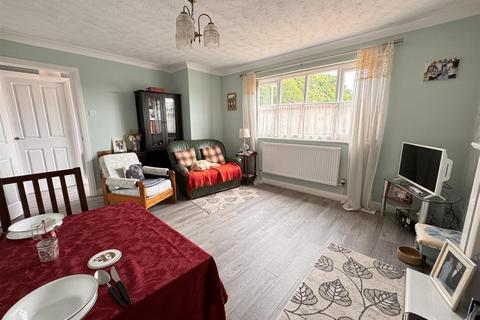 2 bedroom detached house for sale, Shropshire Close, Swindon SN5