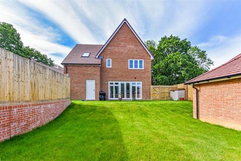 4 bedroom detached house for sale, Lovedean, Hampshire