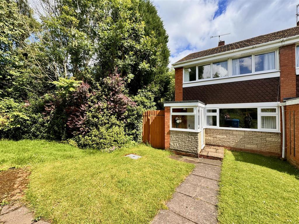 Roseville Gardens, Codsall 3 bed end of terrace house for sale £230,000