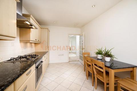 2 bedroom apartment for sale, Victoria Road, Mill Hill, London, NW7