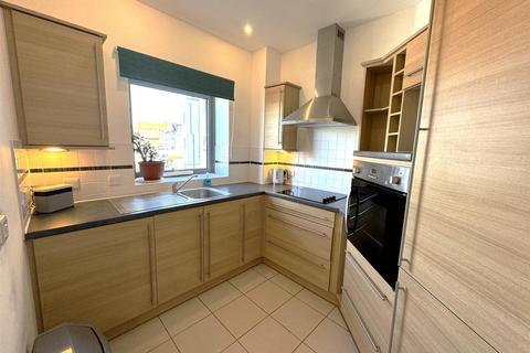 1 bedroom retirement property for sale, Eversley Court Dane Road, Seaford