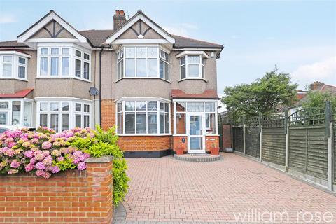 3 bedroom end of terrace house to rent, Broadmead Road, Woodford Green IG8