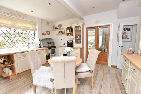 3 bedroom detached house for sale, Knights Hill, Leeds, West Yorkshire