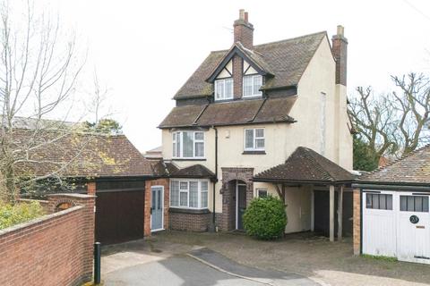 4 bedroom detached house for sale, Hillcrest Avenue, Market Harborough