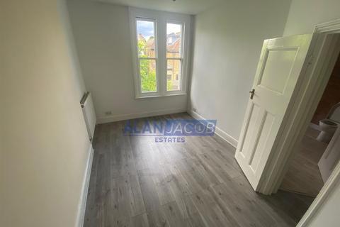 6 bedroom house to rent, Belmont Hill, London SE13