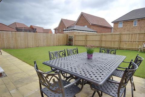 4 bedroom detached house for sale, Morris Croft, Cottingham