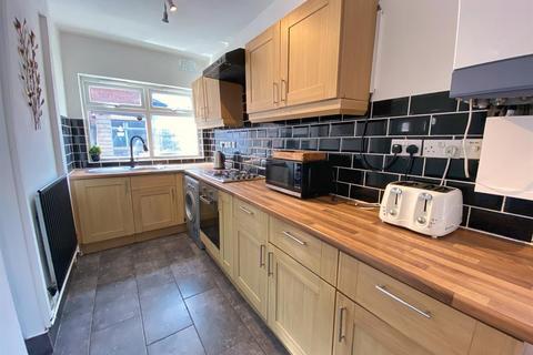 4 bedroom end of terrace house to rent, Harold Road, Birmingham, B16 9DA