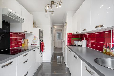 16 Beech Mast, Vigo, Gravesend, DA13 0SX