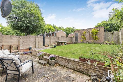 16 Beech Mast, Vigo, Gravesend, DA13 0SX